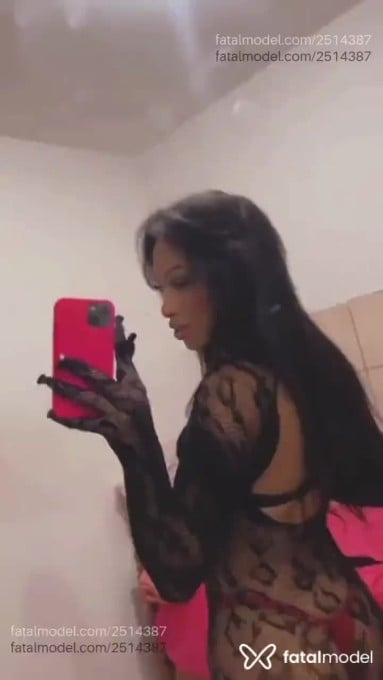 Acompanhante mulher trans morena (o) de olhos pretos em Uberlândia - Yzamoranguinho
