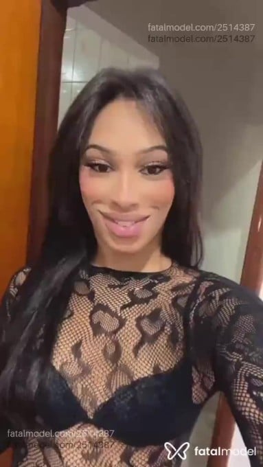 Acompanhante mulher trans morena (o) de olhos pretos em Uberlândia - Yzamoranguinho