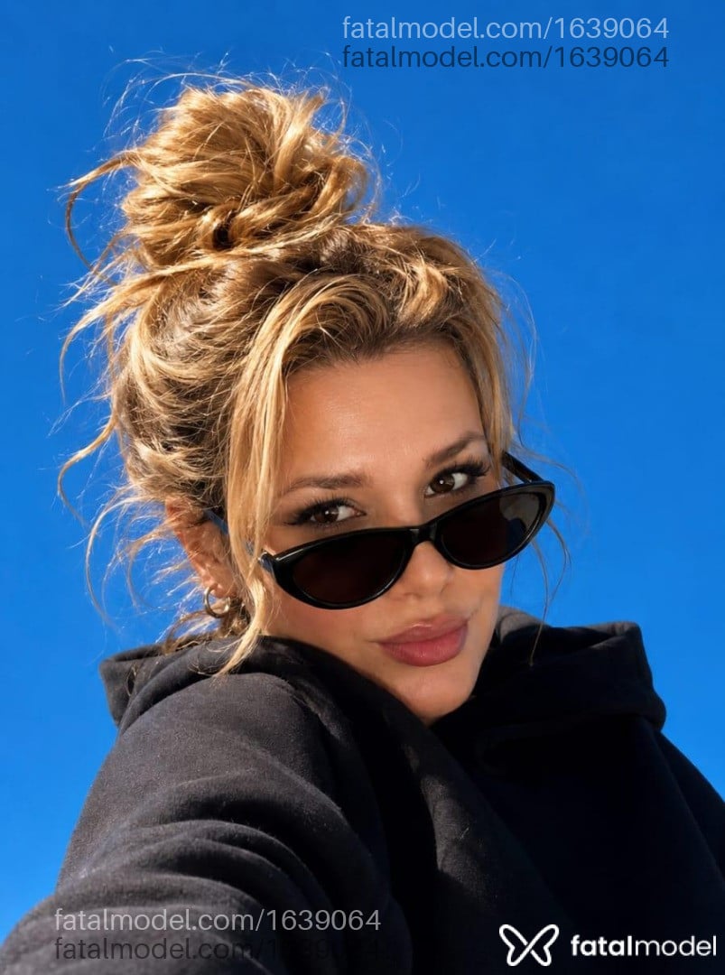 Acompanhante mulher com cabelo castanho de olhos mel em São Gotardo - Sabrina
