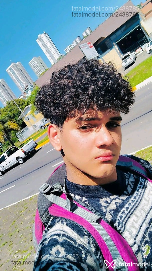 Acompanhante homem morena (o) de olhos pretos - Anderson Acompanhante homem morena (o) de olhos pretos - Anderson