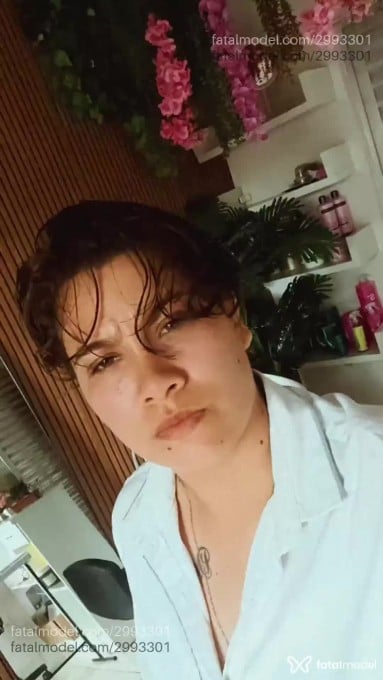 Acompanhante mulher com cabelo castanho de olhos mel em Belém - Athena Afrodite