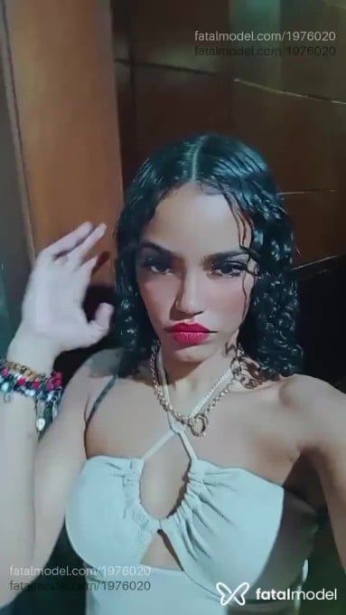 Acompanhante mulher com cabelo castanho de olhos castanhos em Rio de Janeiro - Phaella