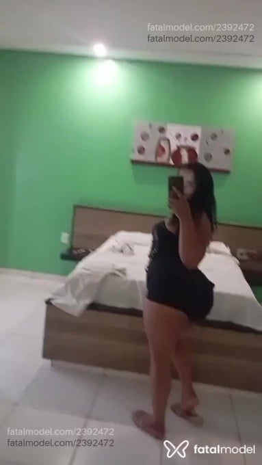 Acompanhante mulher trans morena (o) de olhos castanhos em Inhuma - Lara Araujo
