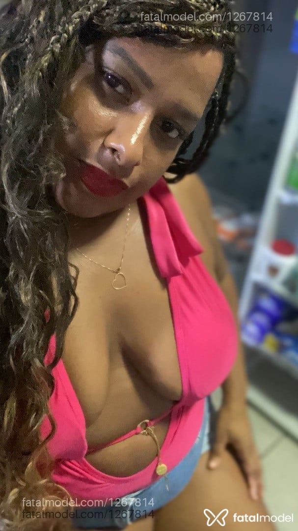 Acompanhante mulher com cabelo castanho de olhos cinza em Feira de Santana Acompanhante mulher com cabelo castanho de olhos cinza em Feira de Santana - Bianca
