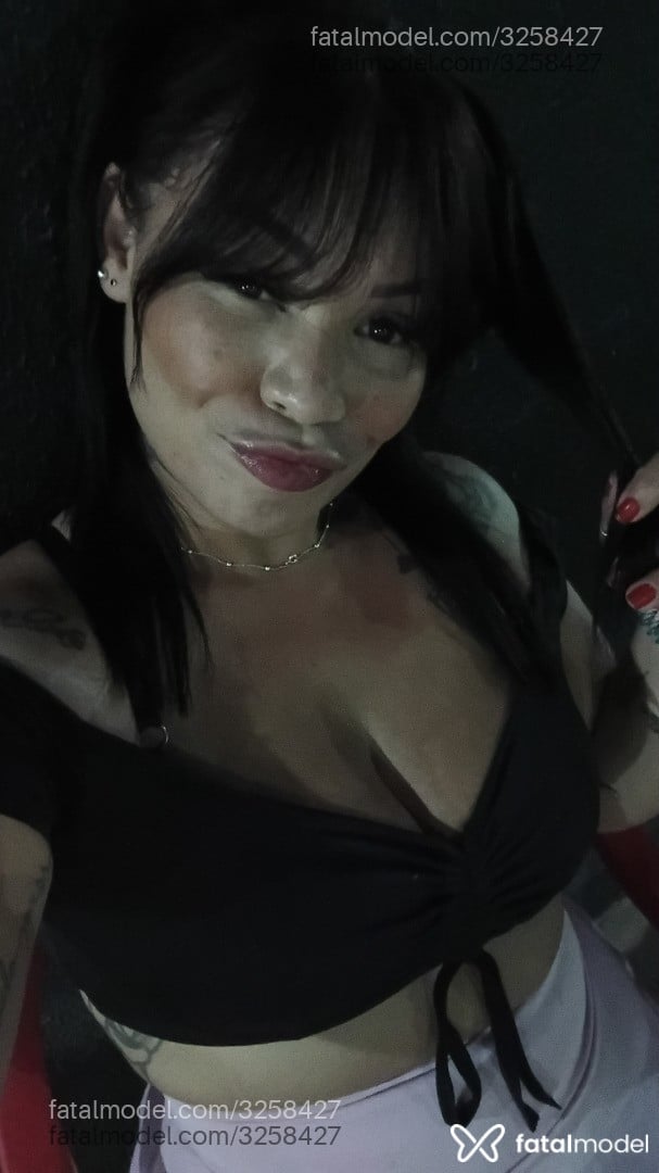 Acompanhante mulher com cabelo castanho de olhos castanhos - Millena Acompanhante mulher com cabelo castanho de olhos castanhos - Millena