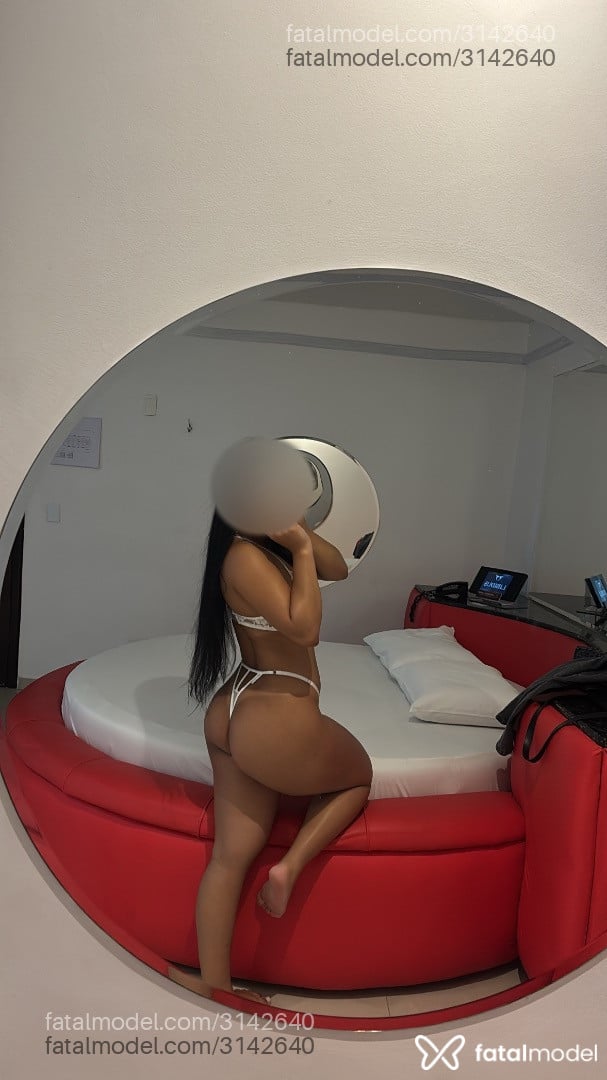 Acompanhante mulher morena (o) de olhos pretos em Joinville - Beatriz