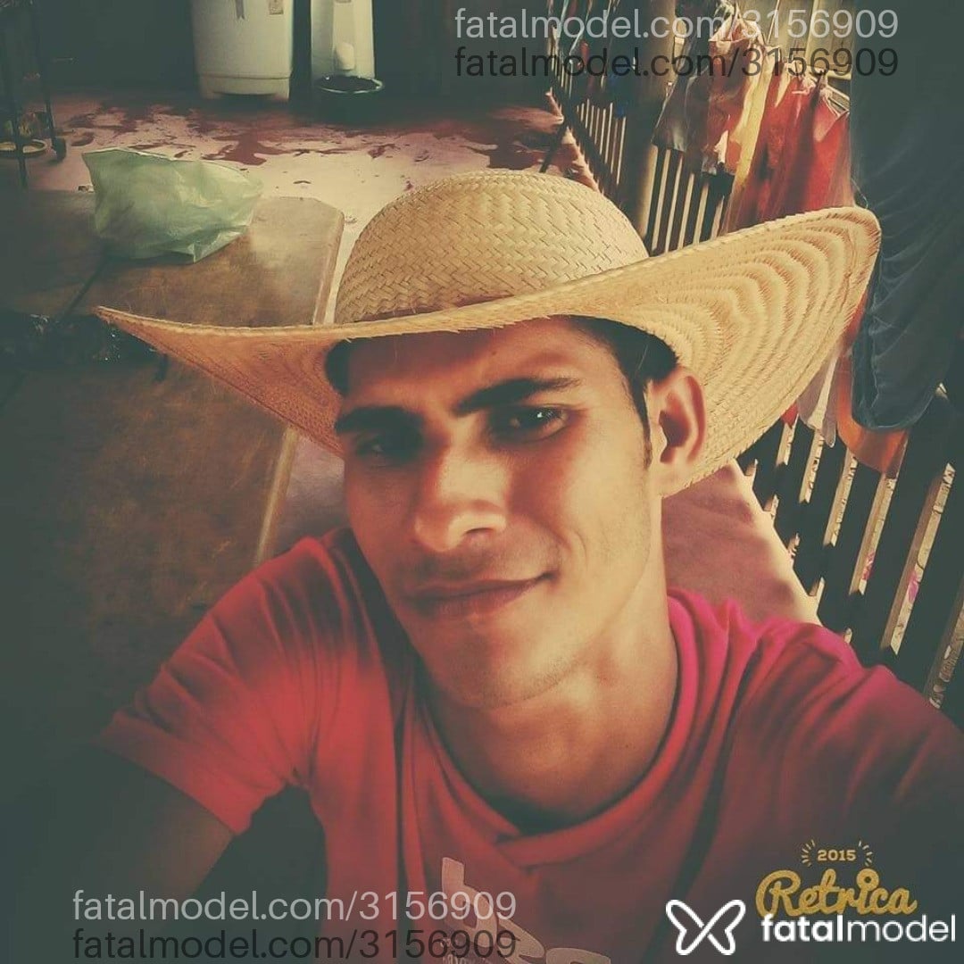 Acompanhante homem com cabelo castanho de olhos castanhos em Ariquemes - Nilsinhopirogudo