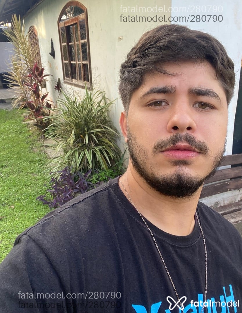 Acompanhante homem loira (o) de olhos verdes - Gaell