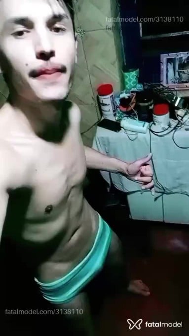 Acompanhante homem morena (o) de olhos castanhos em Rio Verde - Breno Lima