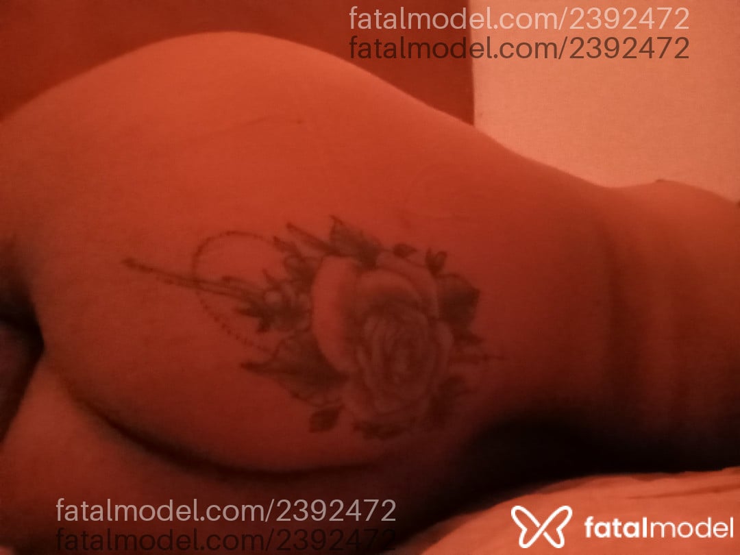 Acompanhante mulher trans morena (o) de olhos castanhos em Inhuma - Lara Araujo