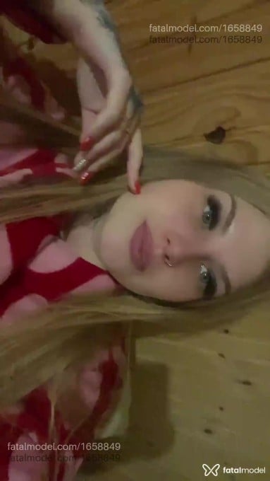 Acompanhante mulher loira (o) de olhos azuis em Caxias do Sul - Jenifer Schmidt
