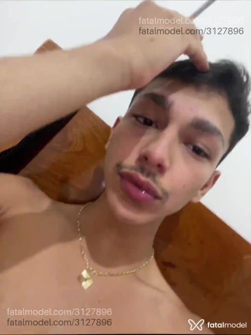 Acompanhante homem morena (o) de olhos pretos em Rondonópolis Acompanhante homem morena (o) de olhos pretos em Rondonópolis - Gustavo