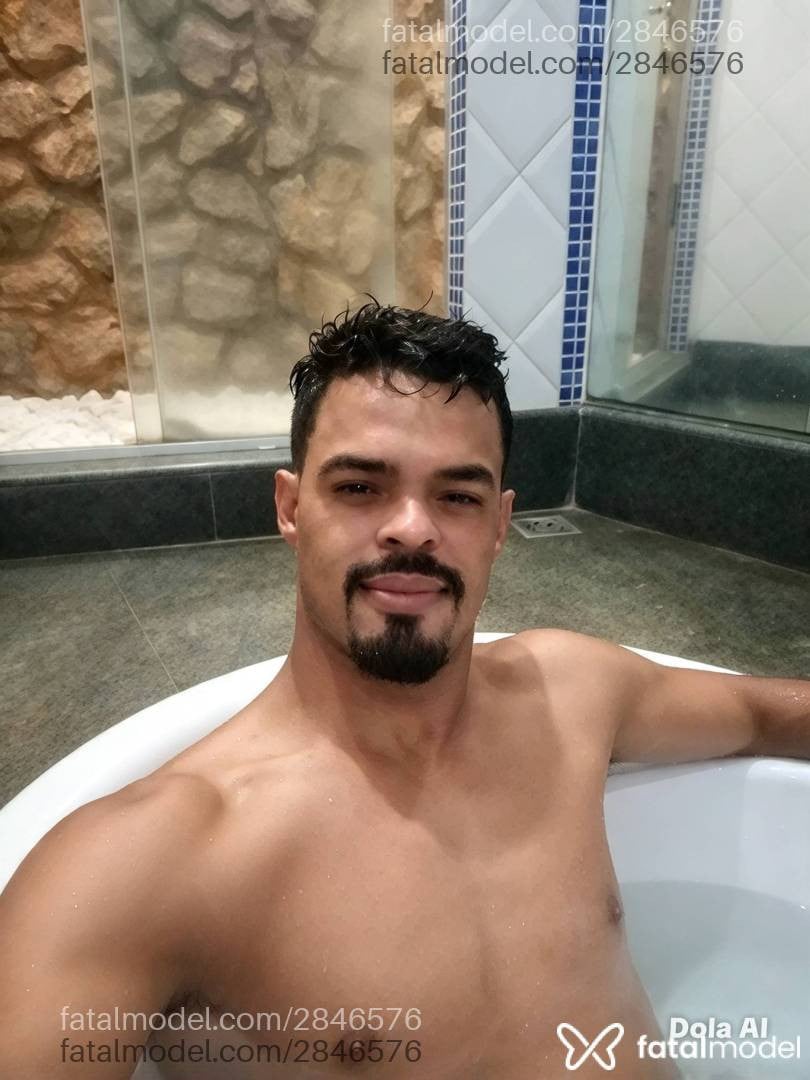 Acompanhante homem morena (o) de olhos pretos - Pretinho Jambo