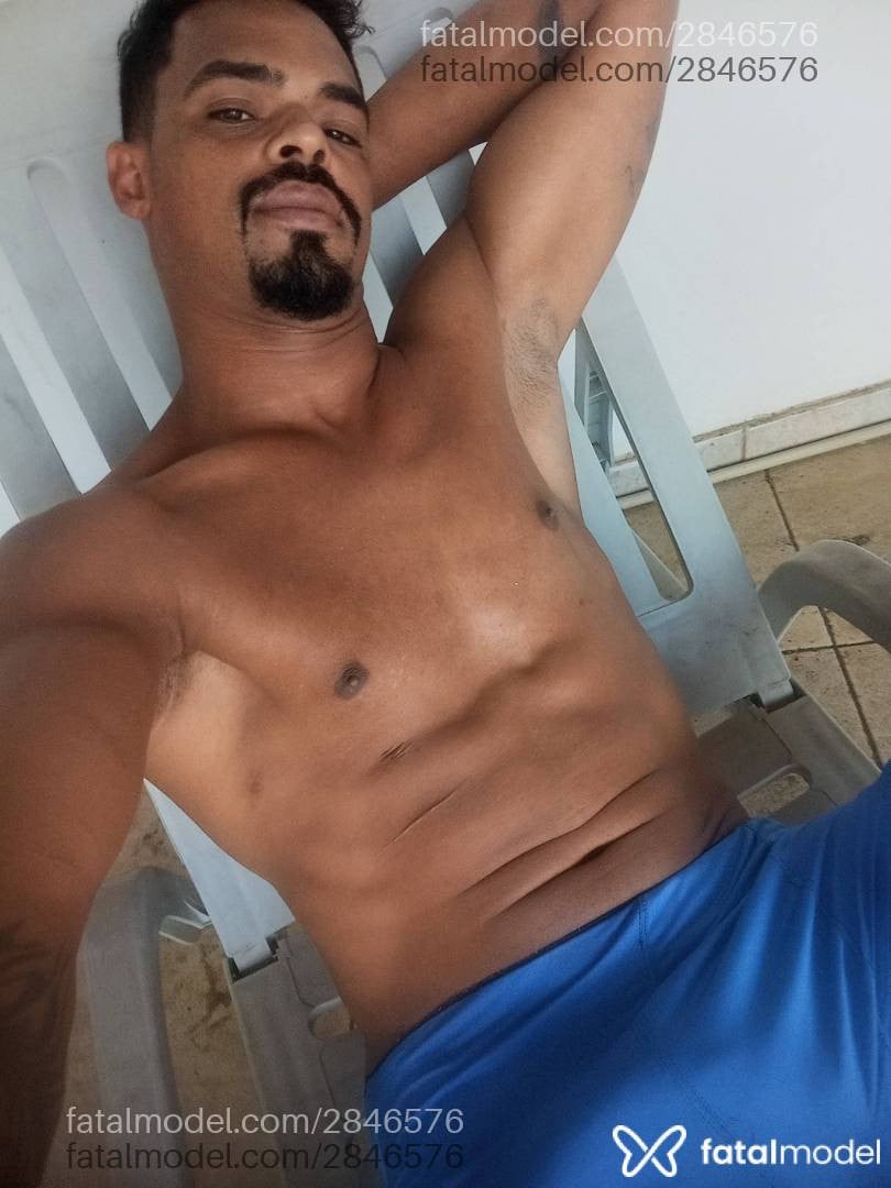 Acompanhante homem morena (o) de olhos pretos - Pretinho Jambo