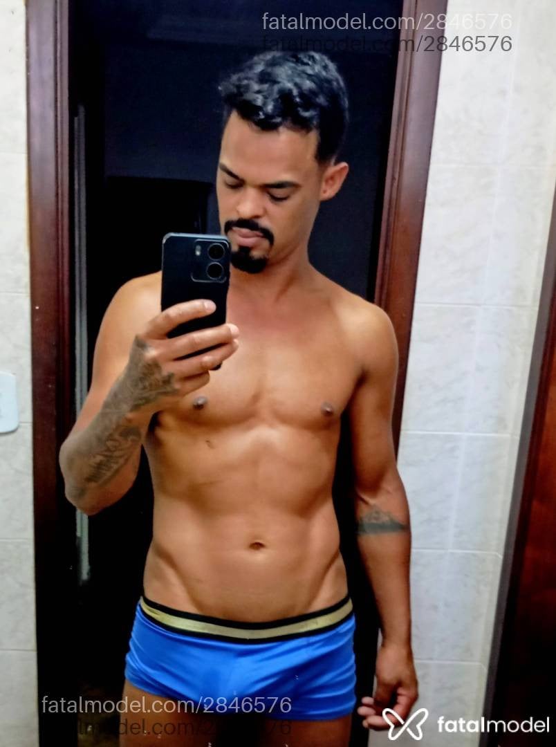 Acompanhante homem morena (o) de olhos pretos - Pretinho Jambo
