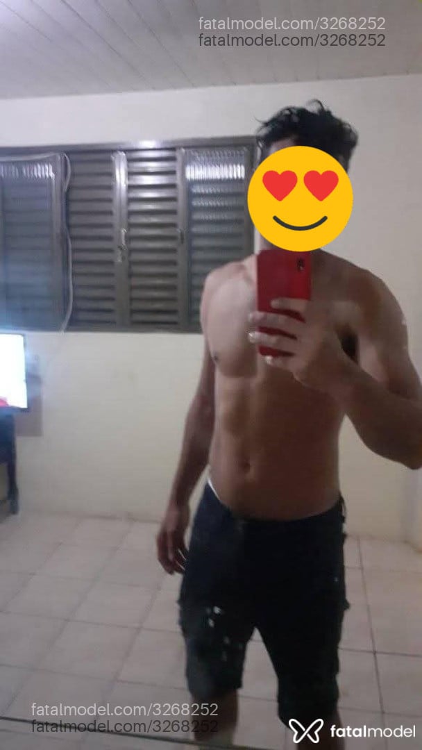 Acompanhante homem com cabelo castanho de olhos castanhos - Paulinho
