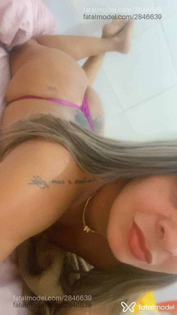 Acompanhante mulher loira (o) de olhos castanhos em Macaé - Manu Fenix