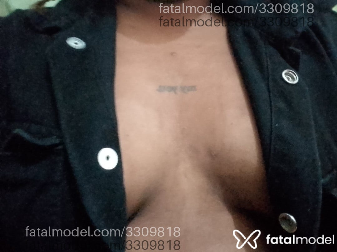 Acompanhante mulher com cabelo colorido de olhos mel em Belo Horizonte - Lazari