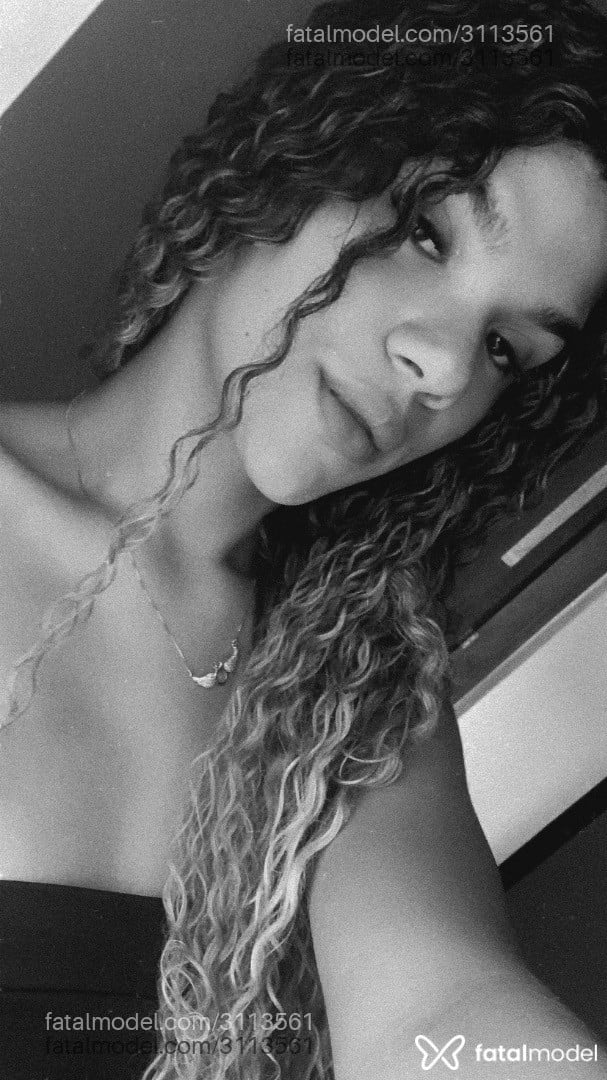 Acompanhante mulher trans loira (o) de olhos castanhos em São Paulo - Mia