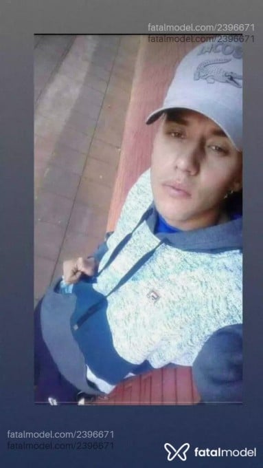 Acompanhante homem com cabelo castanho de olhos castanhos - Jaja