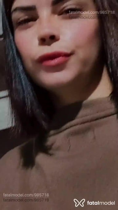 Acompanhante mulher com cabelo castanho de olhos mel em Itaí Acompanhante mulher com cabelo castanho de olhos mel em Itaí - Miia Ferraz