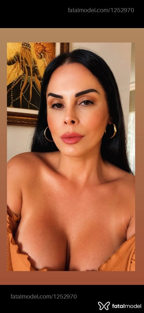 Acompanhante mulher trans morena (o) de olhos castanhos em São José - Márcia Medeiros