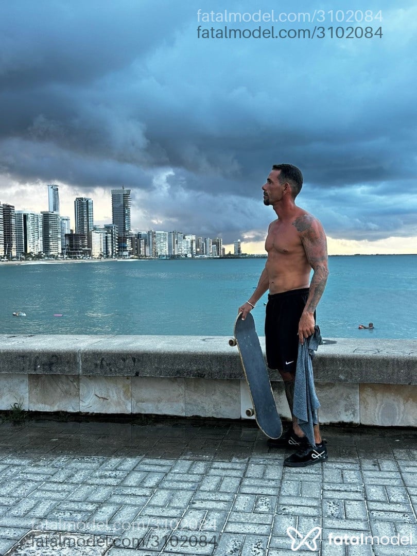 Acompanhante homem com cabelo castanho de olhos castanhos em Fortaleza - Thiago