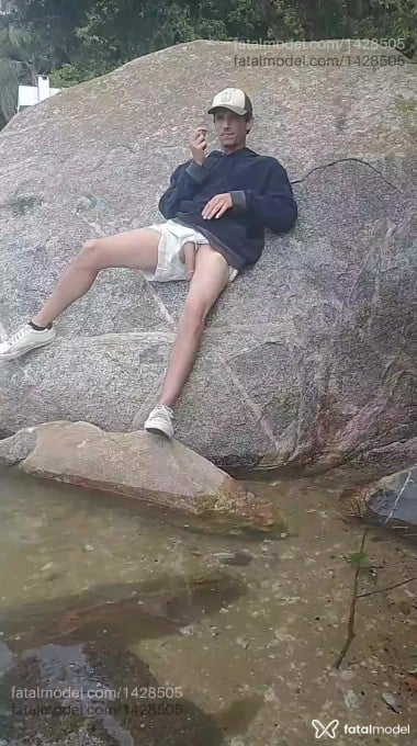 Acompanhante homem com cabelo grisalho de olhos castanhos em Palhoça - Sexlife
