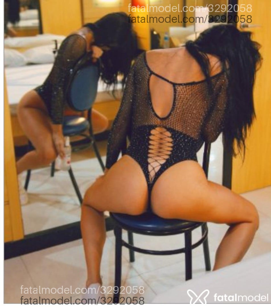 Acompanhante mulher morena (o) de olhos castanhos em Rio de Janeiro - Melissa Castelli