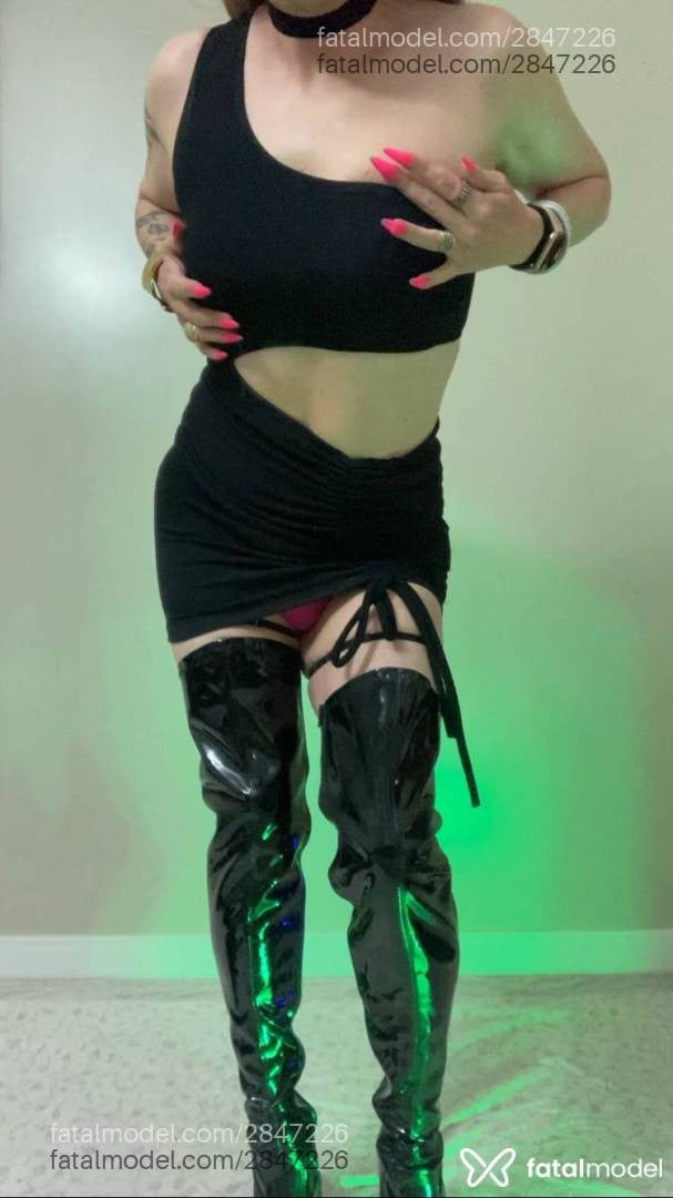 Acompanhante mulher trans loira (o) de olhos verdes em Curitiba - Gina Lust