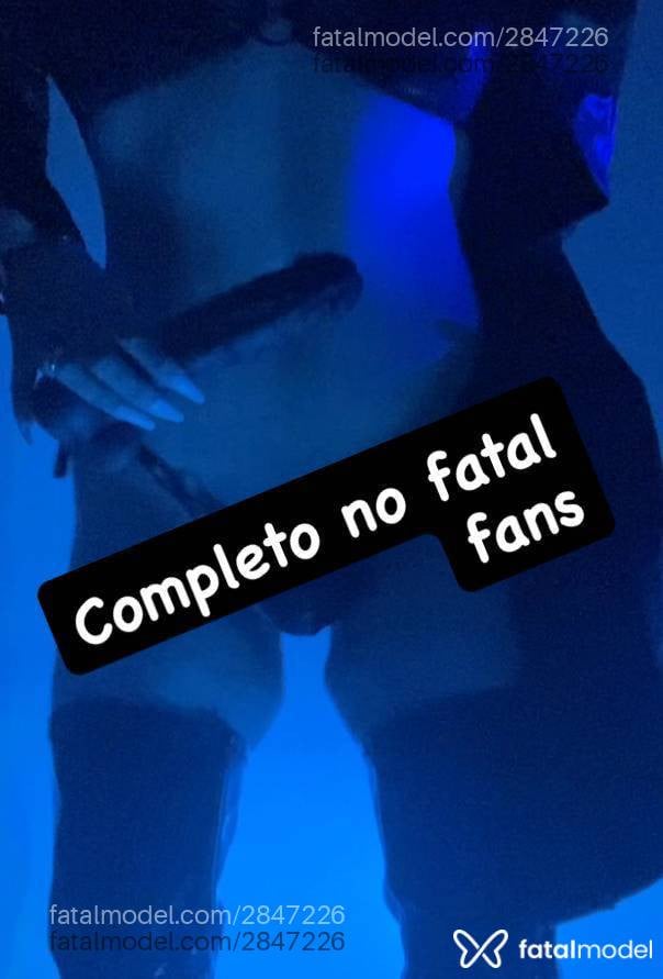Acompanhante mulher trans loira (o) de olhos verdes - Gina Lust