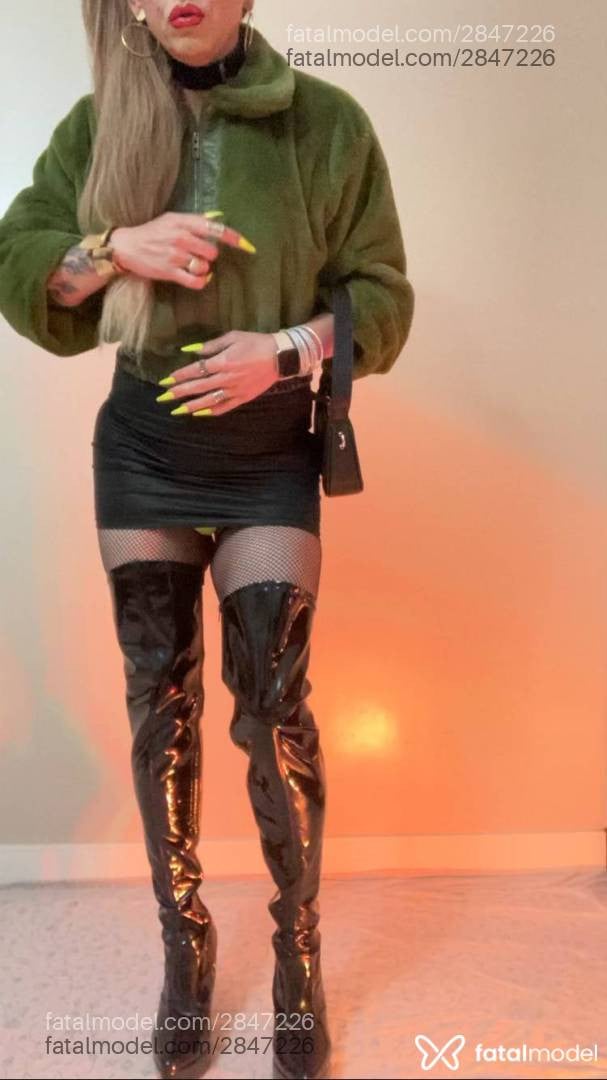 Acompanhante mulher trans loira (o) de olhos verdes em Curitiba - Gina Lust