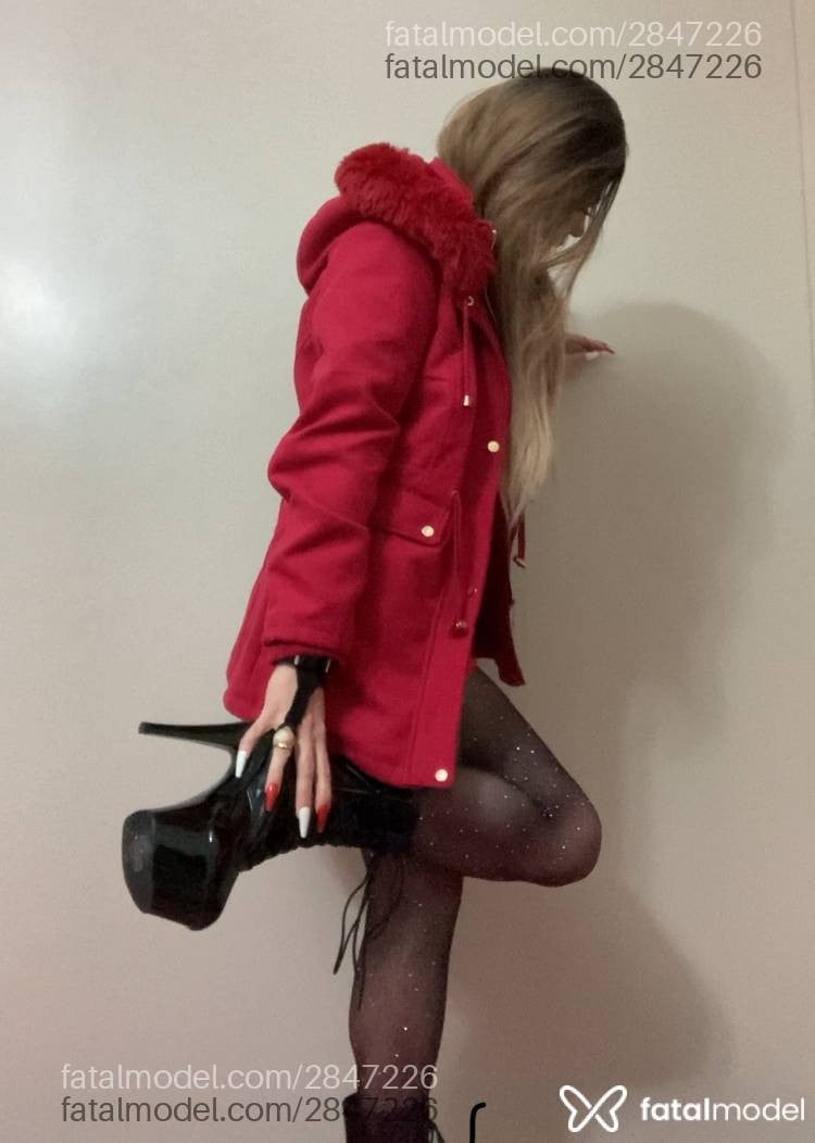 Acompanhante mulher trans loira (o) de olhos verdes em Curitiba - Gina Lust