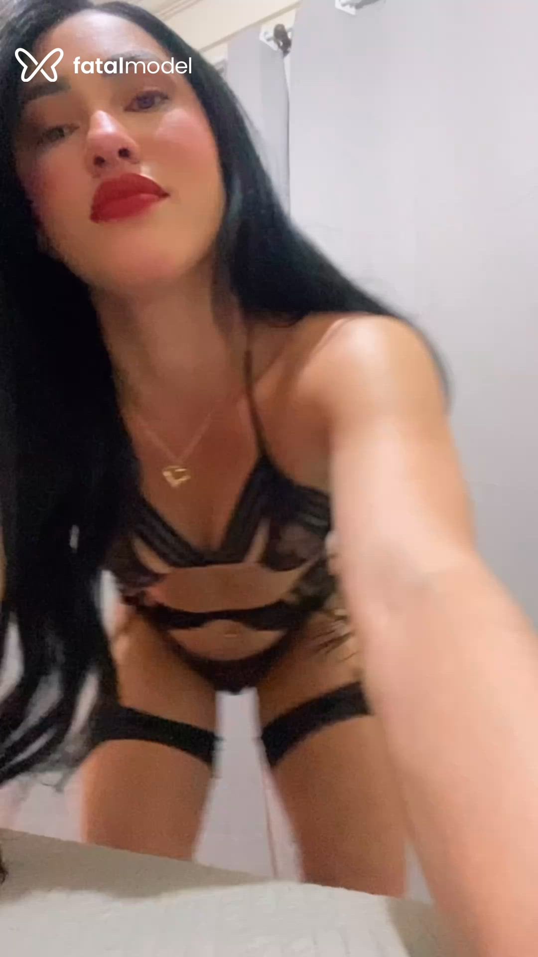 Acompanhante mulher morena (o) de olhos castanhos - Luna Linz