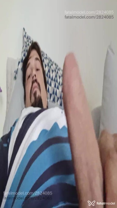 Acompanhante homem com cabelo castanho de olhos castanhos - Luizitto Acompanhante homem com cabelo castanho de olhos castanhos - Luizitto