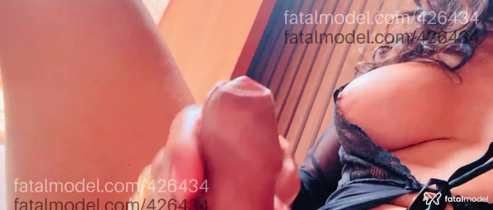 Acompanhante homem trans com cabelo castanho de olhos pretos em Itumbiara Acompanhante homem trans com cabelo castanho de olhos pretos em Itumbiara - Cellina