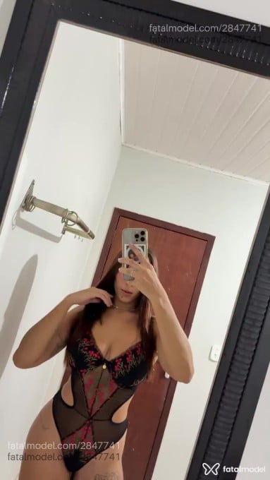 Acompanhante mulher ruiva (o) de olhos castanhos em Vila Velha - Paola