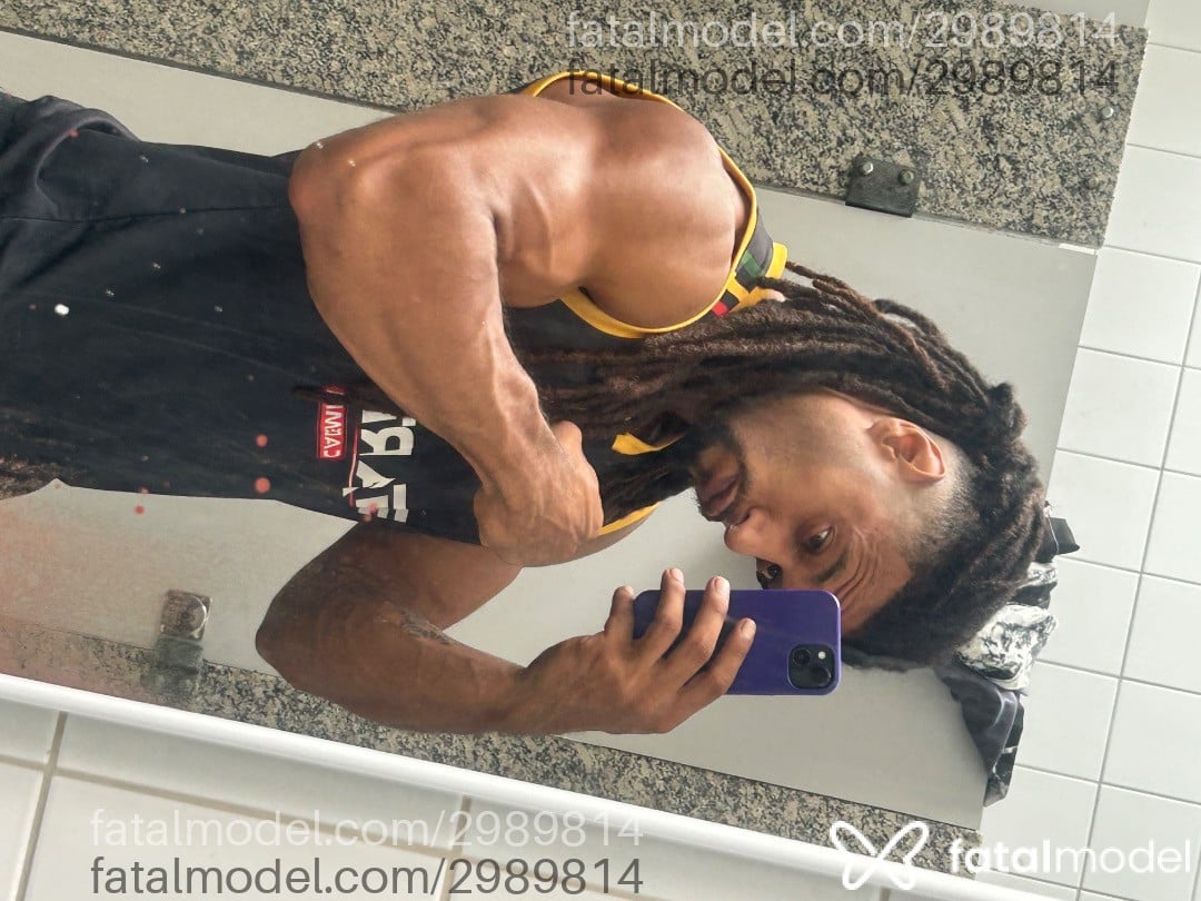 Acompanhante homem com cabelo castanho de olhos pretos em Rio de Janeiro - Rasta