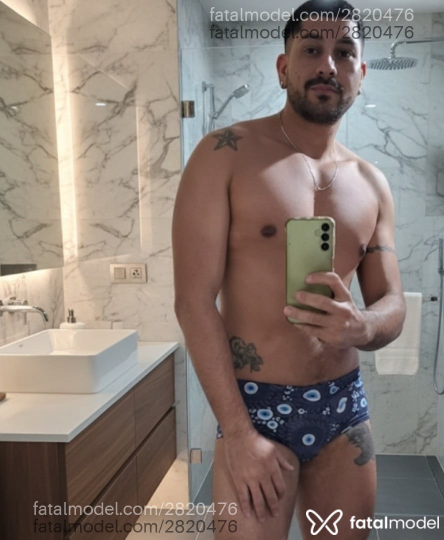 Acompanhante homem morena (o) de olhos pretos em Porto Alegre - William Baker