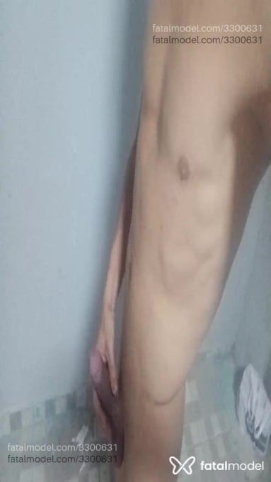 Acompanhante homem morena (o) de olhos castanhos em Porto Velho - Bluce
