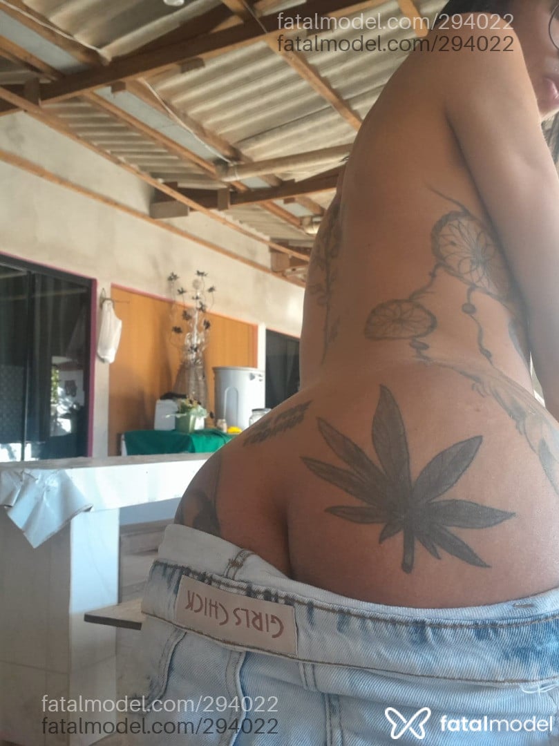 Acompanhante mulher trans morena (o) de olhos castanhos em Sinop - Angel tatuadaa