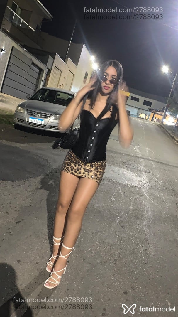 Acompanhante mulher trans morena (o) de olhos pretos em Alfenas - Emilly