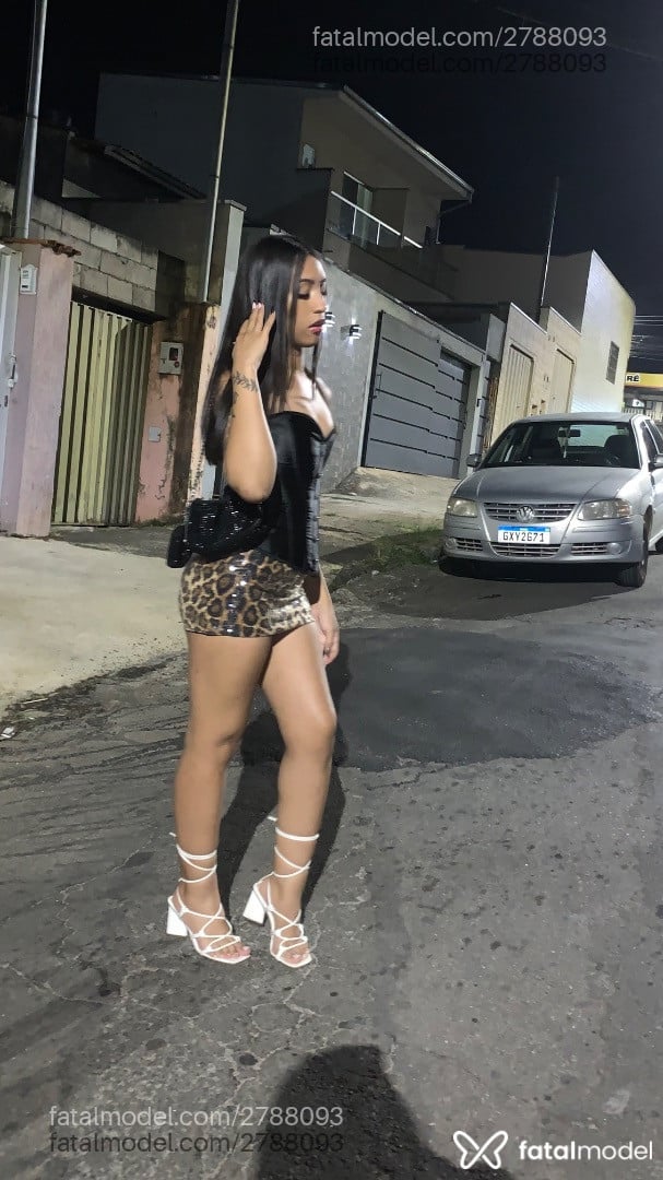 Acompanhante mulher trans morena (o) de olhos pretos em Alfenas - Emilly