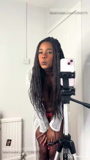 Acompanhante mulher morena (o) de olhos pretos em São Paulo - Sophia Lins