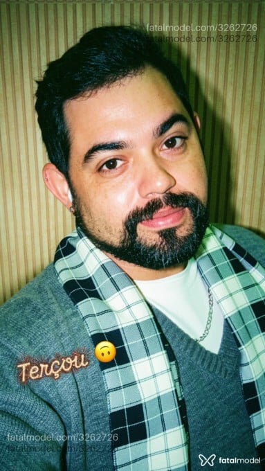 Acompanhante homem com cabelo castanho de olhos castanhos em São Paulo - Dhiego Bittencourt