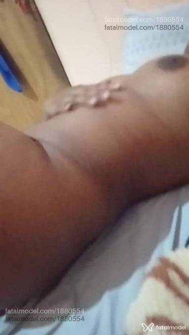 Acompanhante mulher morena (o) de olhos pretos em Vitória da Conquista - Sofia