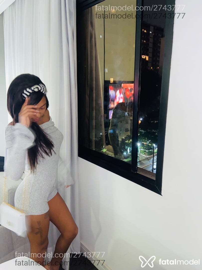 Acompanhante mulher morena (o) de olhos pretos em São Paulo - Mih