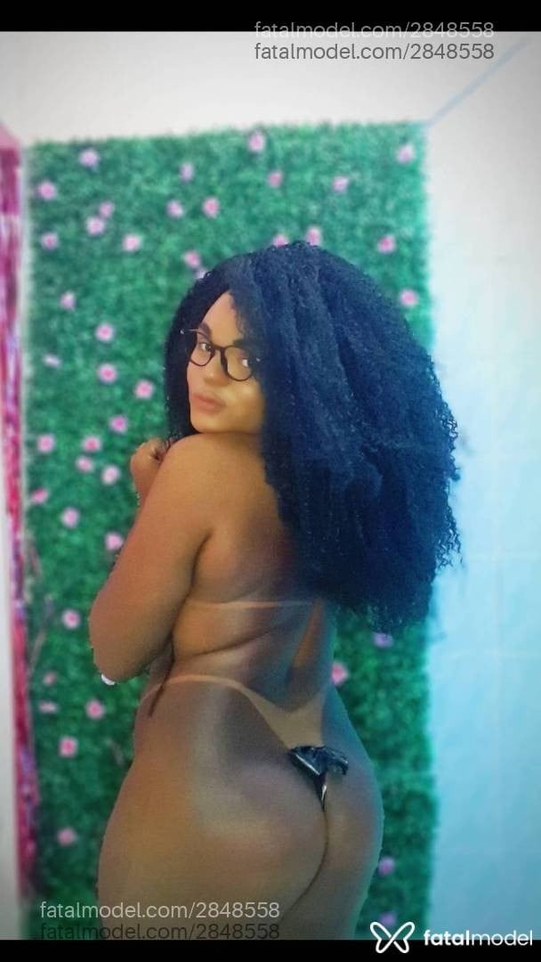 Acompanhante mulher trans morena (o) de olhos castanhos - Rubi Araújo Bahia