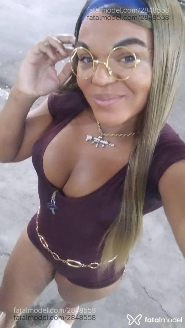 Acompanhante mulher trans morena (o) de olhos castanhos - Rubi Araújo Bahia