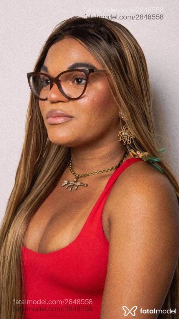 Acompanhante mulher trans morena (o) de olhos castanhos - Rubi Araújo Bahia